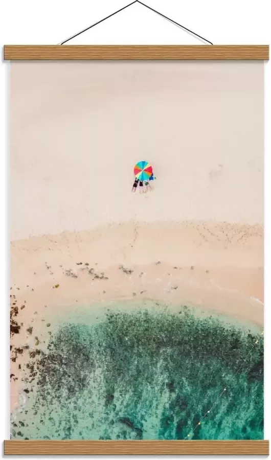 KuijsFotoprint Schoolplaat – Gekleurde Parasol op het Strand 40x60cm Foto op Textielposter (Wanddecoratie op Schoolplaat)