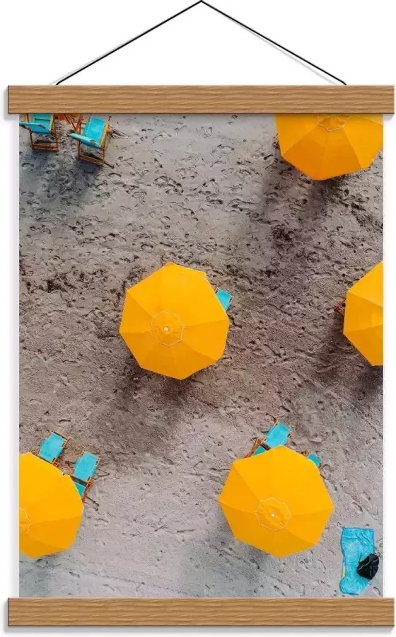 KuijsFotoprint Schoolplaat – Gele Parasols met Ligbedden 30x40cm Foto op Textielposter (Wanddecoratie op Schoolplaat)