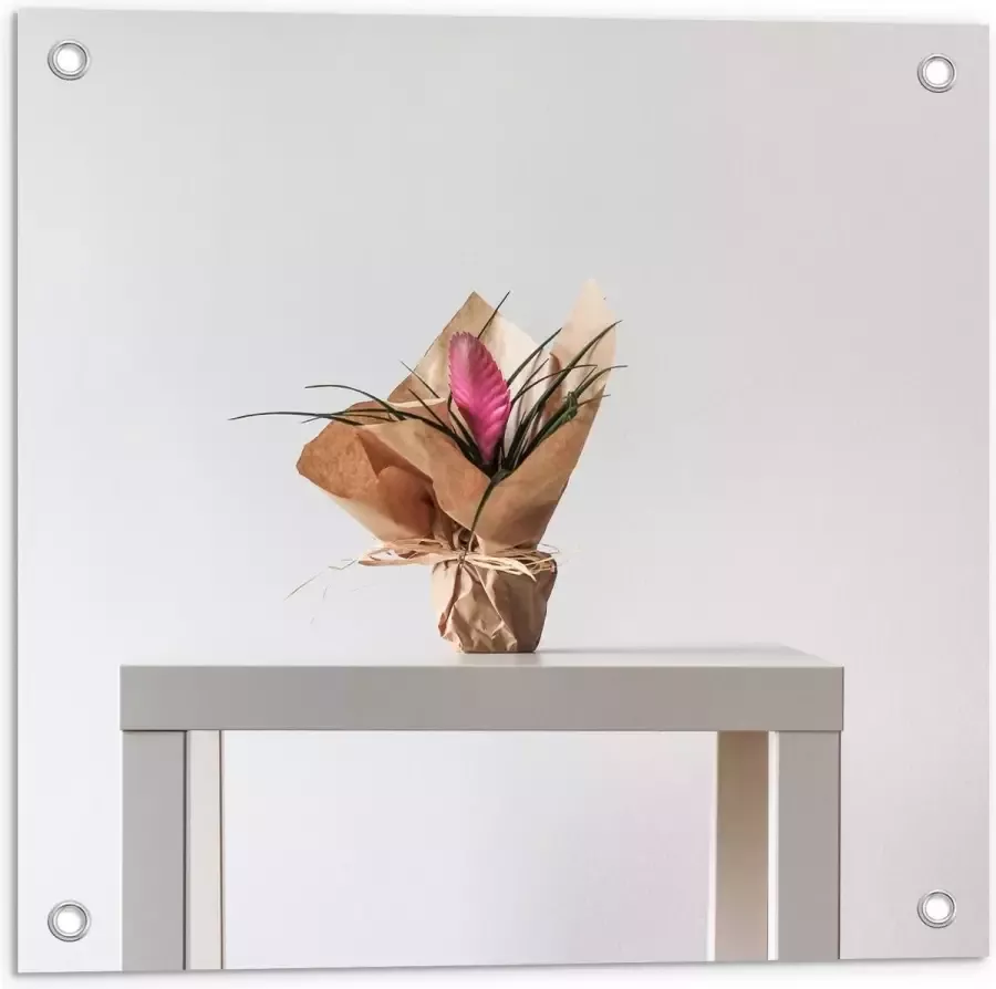 KuijsFotoprint Tuinposter – Bloemboeket op Witte Tafel 50x50cm Foto op Tuinposter (wanddecoratie voor buiten en binnen)