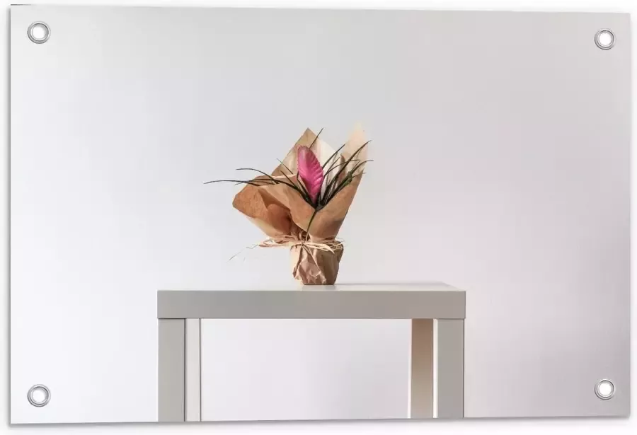 KuijsFotoprint Tuinposter – Bloemboeket op Witte Tafel 60x40cm Foto op Tuinposter (wanddecoratie voor buiten en binnen)