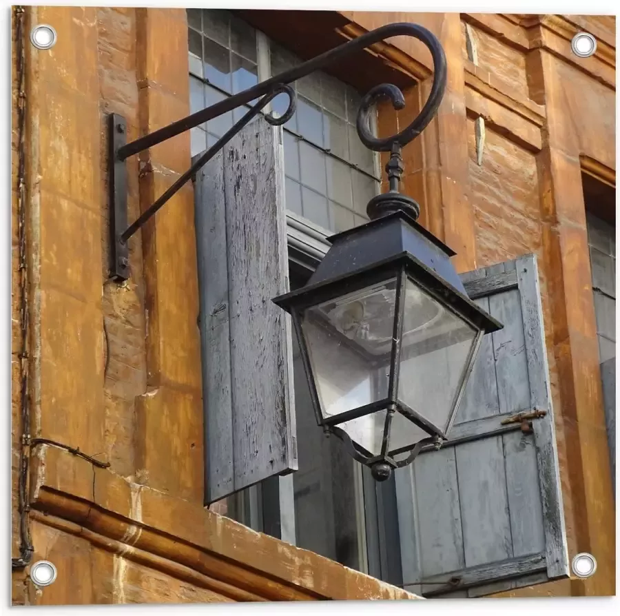 KuijsFotoprint Tuinposter – Lamp aan de Buitenkant van Huis 50x50cm Foto op Tuinposter (wanddecoratie voor buiten en binnen)