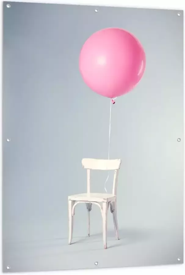 KuijsFotoprint Tuinposter – Witte Stoel met Grote Roze Ballon 100x150cm Foto op Tuinposter (wanddecoratie voor buiten en binnen)
