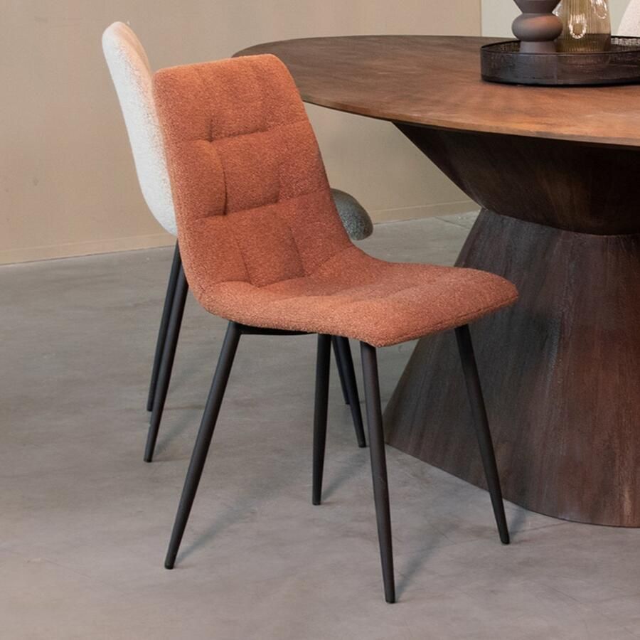 LABEL51 Juul Eetkamerstoel Oranje Stof Black Frame Stoel Normale eetkamerstoel