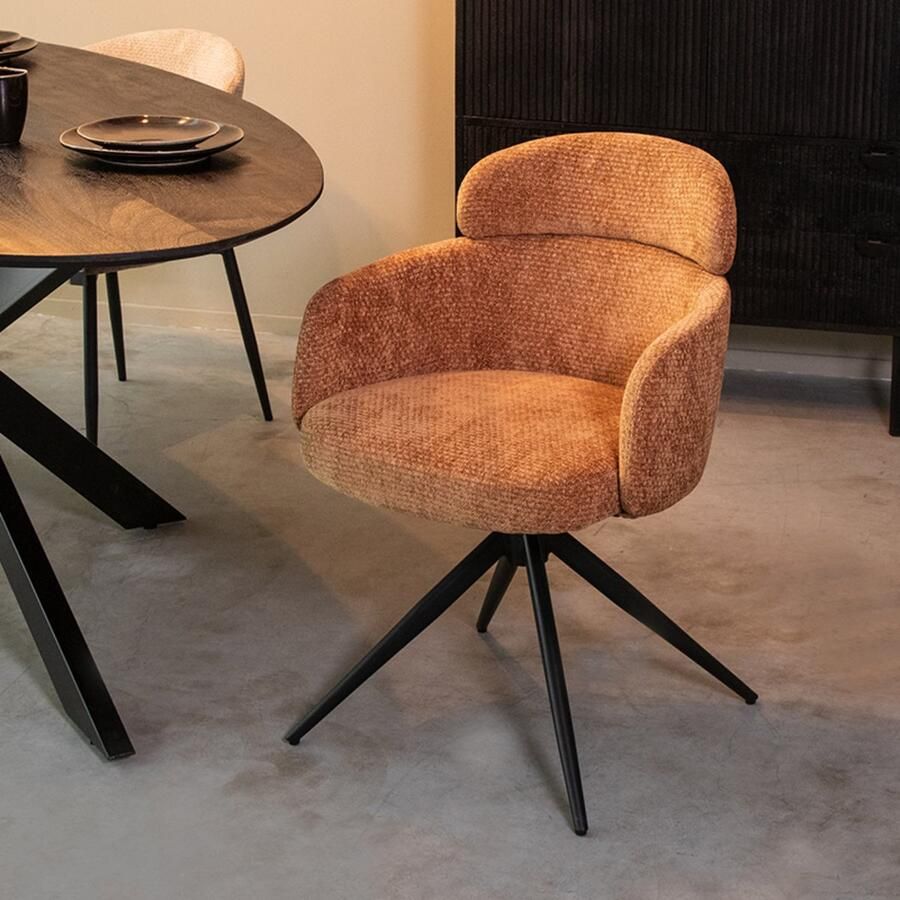 LABEL51 Levi Eetkamerstoel Bruin Velvet Black Frame Stoel Normale eetkamerstoel Draaibaar Met Armleuning