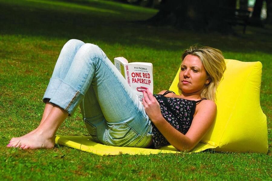 Lazy Wedge Lounger Ruggensteun en kleedje in één Festival Zwembad Park 69x45x45 cm