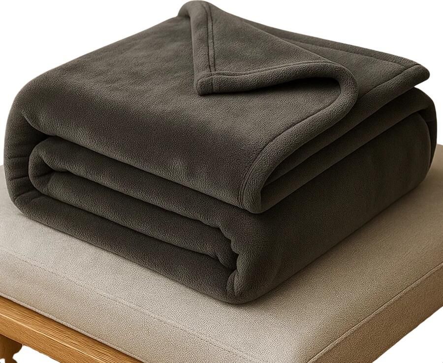Lomera Fleece Deken Donkergrijs 125 X 150 CM Polyester Fleece Wasbaar Op 30 Graden Warme Deken Bank Of Bed Plaid Deken Fleece Plaid Bankdeken Dekentje Voor Koude Dagen Behaaglijk Warm Machinewasbaar Woonplaid