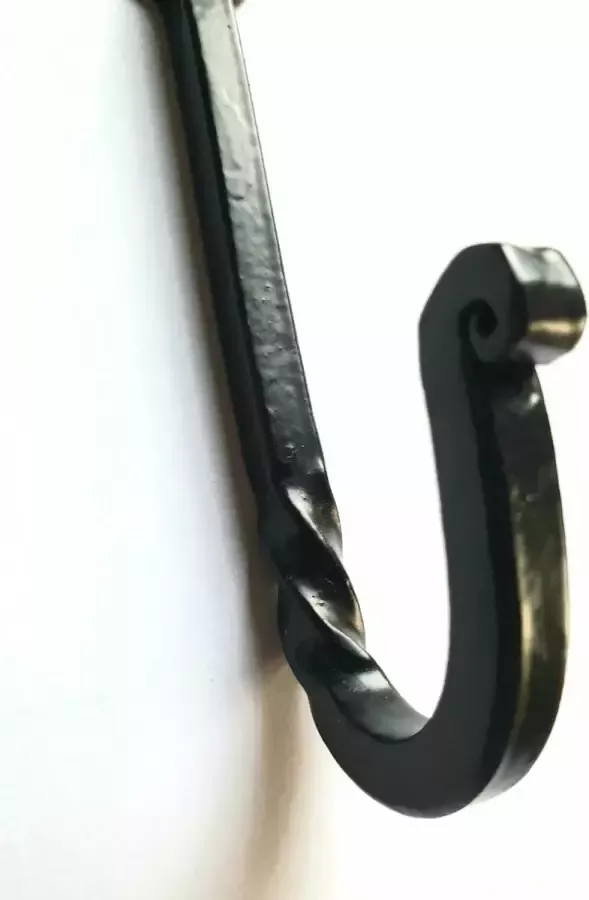 Loods84 Kapstokhaak stoere krul zwart gietijzer hoogte 11 cm