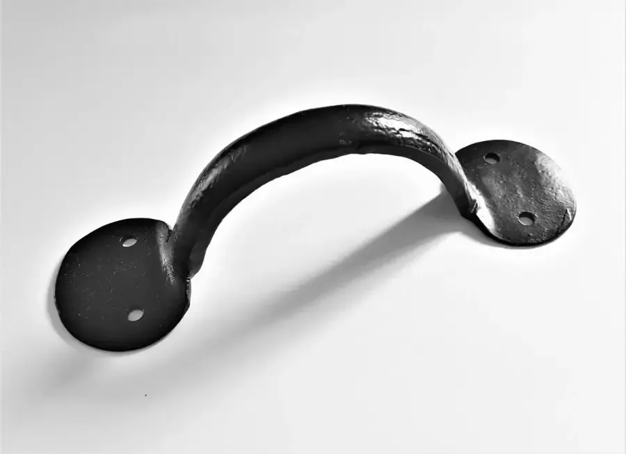 Loods84 Zwarte smeedijzeren bean handgreep 152*42 mm poedercoating