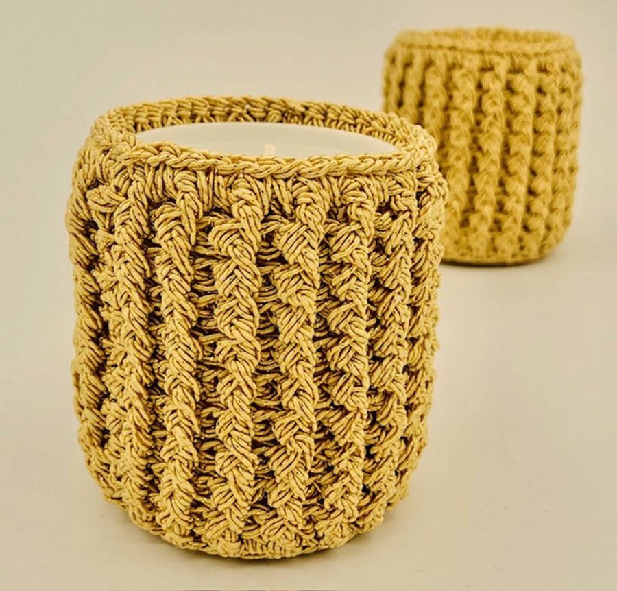 Luna-leena duurzame kaars met goud gele houder (navul) set van 2 ( 2x hoes + 2x kaars) hand gehaakt in Nepal gold candle Christmas decoration kerstdecoratie kerstcadeau kerstlicht romantiek goud tafel decoratie refill candle