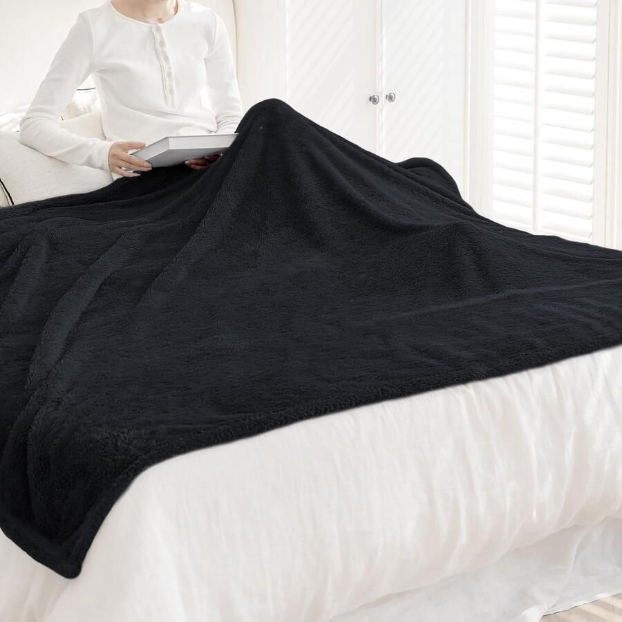Luvetrex Warme en Zachte Flanellen Deken voor Bank of Bed Winterdeken Oeko-Tex Gecertificeerd 130 x 150 cm Blauw