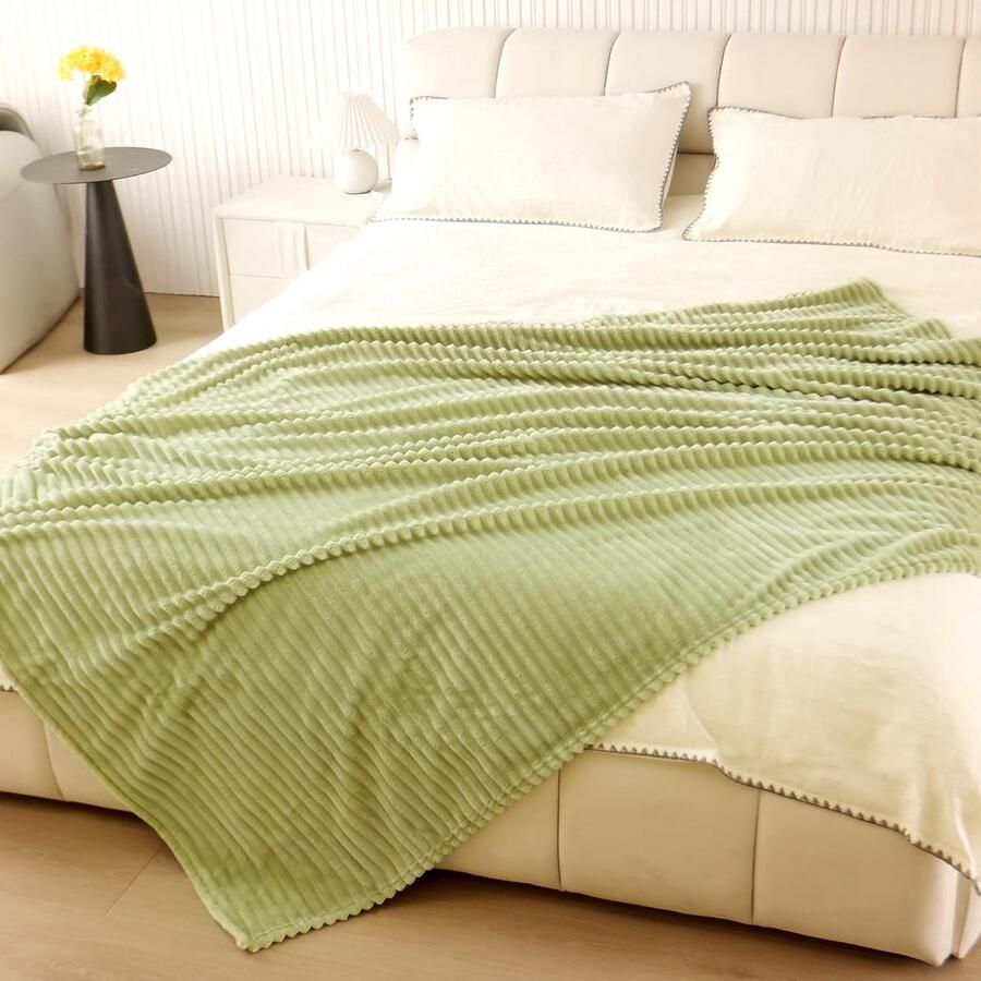 Luvetrex Zachte en Warme Bankdeken voor Slaapbanken en Bedden in Matcha Groen 125 x 150 cm