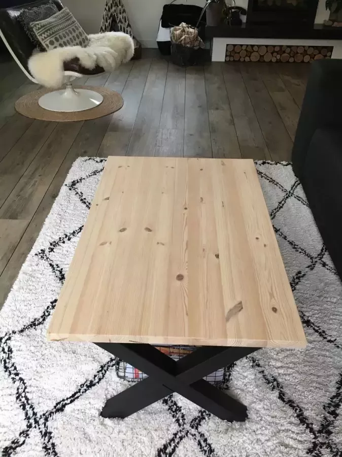 M2-meubels Industriële massief steigerhouten salontafel kleur Blank X-onderstel mat zwart
