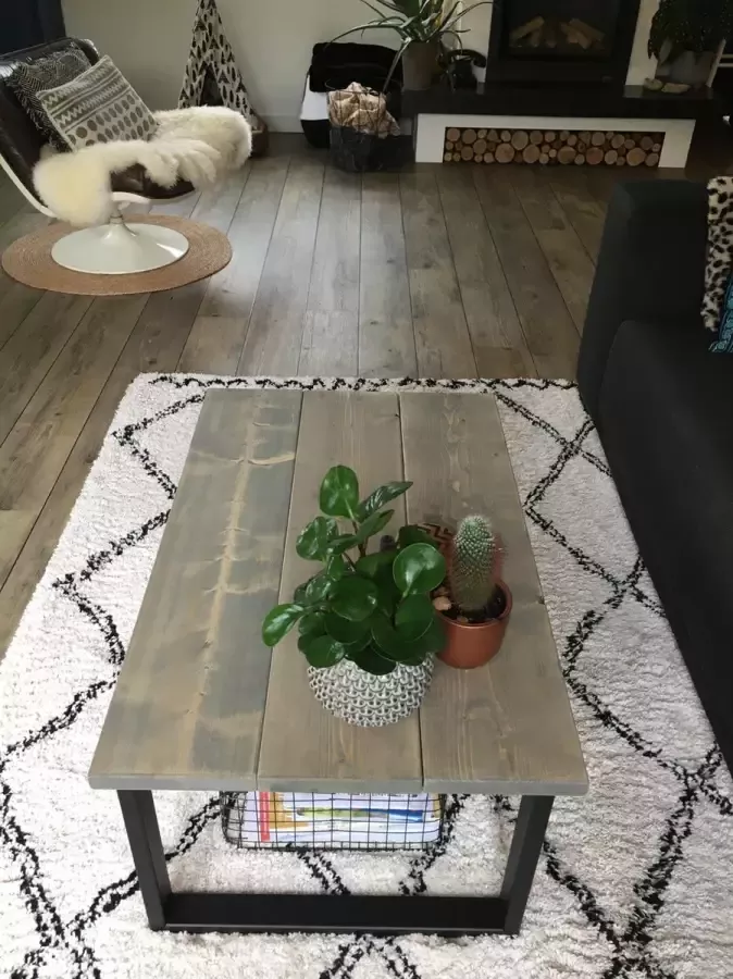 M2-meubels Industriële steigerhouten salontafel kleur Grijs| U-onderstel mat zwart