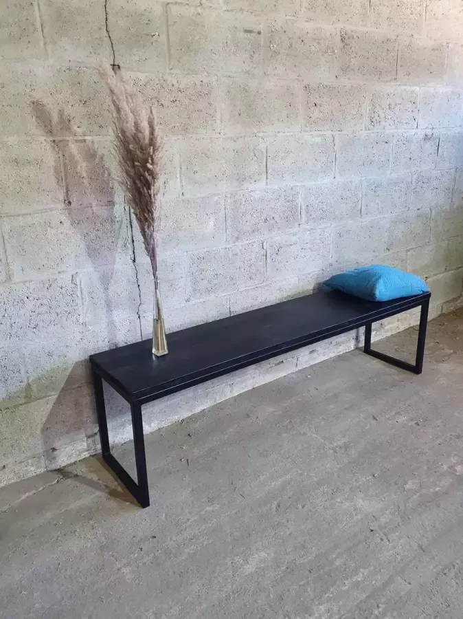 Maikku Zwart houten bankje 90cm