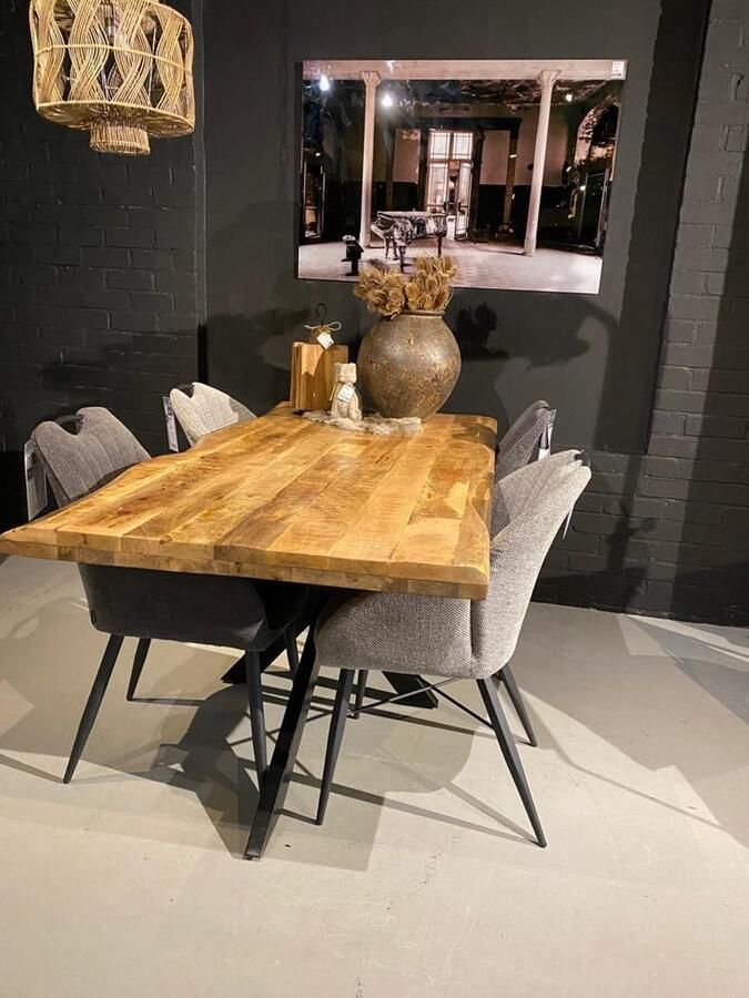 Mangoe Meubels Mangohout Boomstam Tafel Eetkamertafel Eetaffel mango live edge 240x100 cm