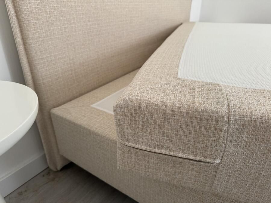 MatexBedding Complete boxspring set Ann 160x200 beige betaalbare hotel boxspring voor thuis Ultieme luxe gecombineerd met ongekend slaapcomfort orthopedische pocketvering matras tegen rugklachten + 1 koudschuim topper strak meegestoffeerd hoofdbord