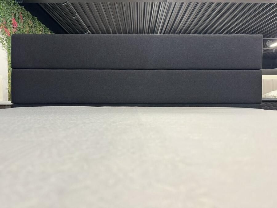 MatexBedding Complete boxspring set Tower 180x200 antraciet betaalbare hotel boxspring voor thuis Ultieme luxe gecombineerd met ongekend slaapcomfort 2x box 2x orthopedische pocketvering matras tegen rugklachten 1 koudschuim topper meegestoffeerd hoofdbord