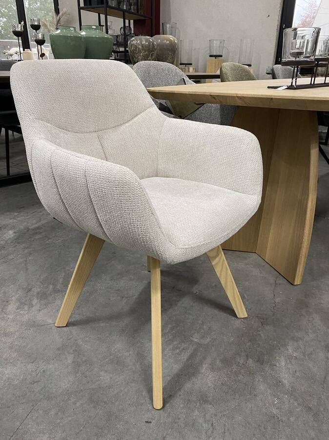 Medal Kuipstoel Odil Houten onderstel eik luxe confortabel modern zacht exclusief model