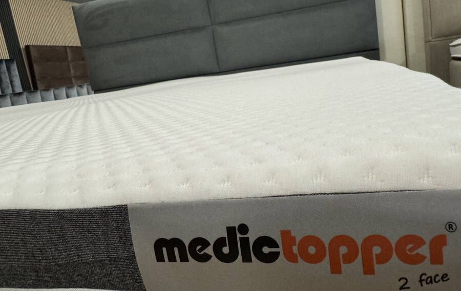 MatexBedding Medic Topper 2face Premium Ultimate 160x200x8 Orthopedisch dekmatras tegen rugklachten Optimale ondersteuning voor je hele lichaam Tweezijdig: stevig (afkoelend) of zacht (verwarmend) afritsbare zijdezachte hoes biokatoen matrasbeschermer