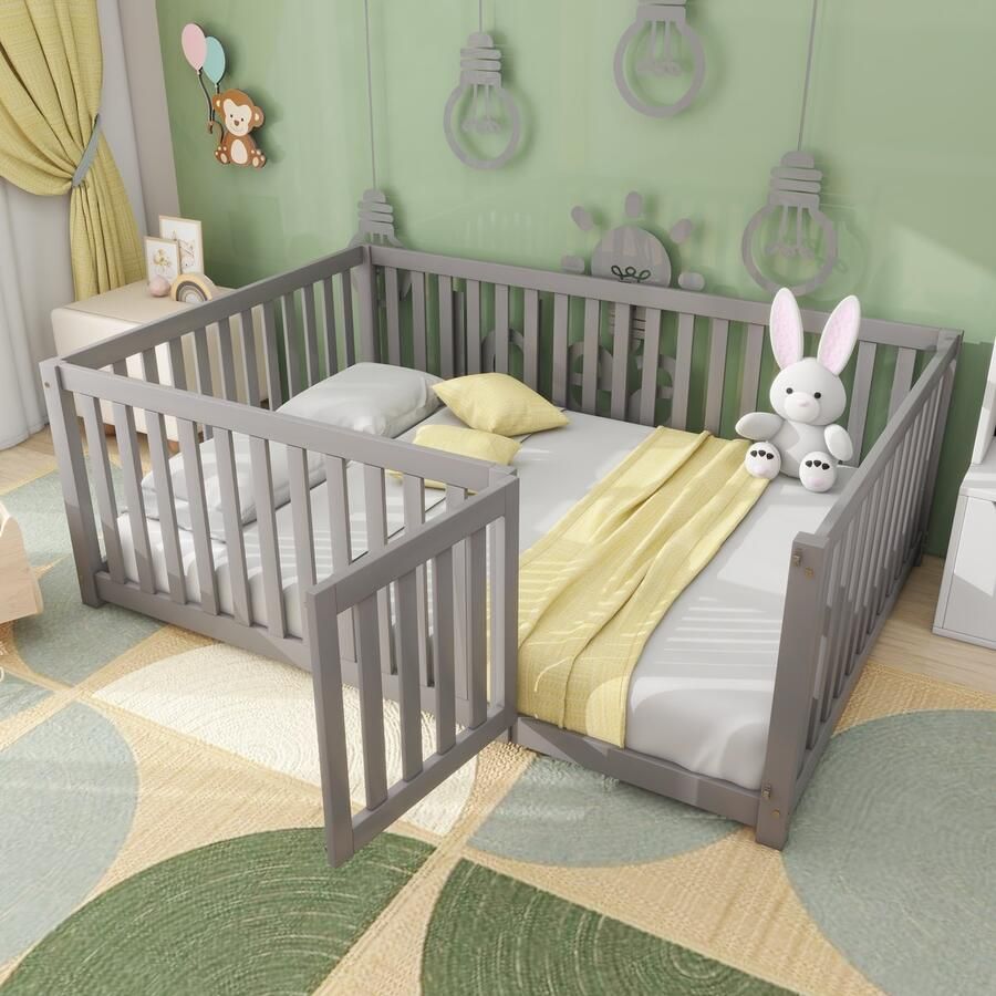 Merax Kinderbed 140 x 200 cm houten bedframe met hek en deur grijs