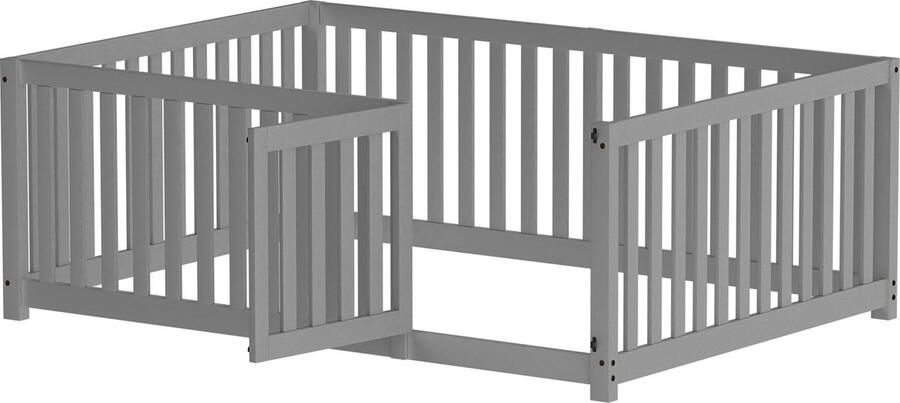 Merax Speelbox met Omheining Kinderbed 140x200 cm Houten Bedframe met Lage Instap Veiligheidshek en Deur Grijs Zonder Matras en Lattenbodem
