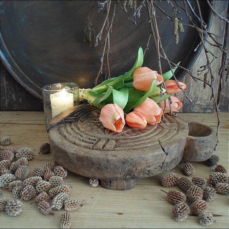 'merkloos'' Authentiek imperfect bajot tafeltje met handgesneden houtsnijwerk