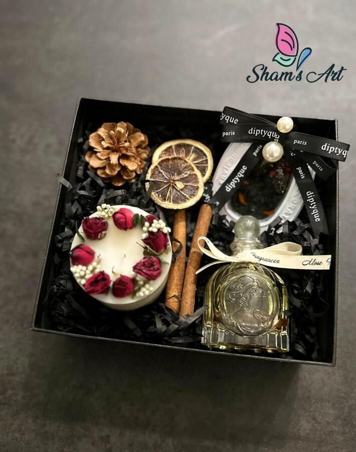 _Merkloos_ Cadeau Set Kaars Speciale Doos Handgemaakte Elegante Kaars met Gedroogde Rozen + Rietverspreiderparfum en Geurkaars voor Garderobe (Wit) Geschenk Set Geur Kaars