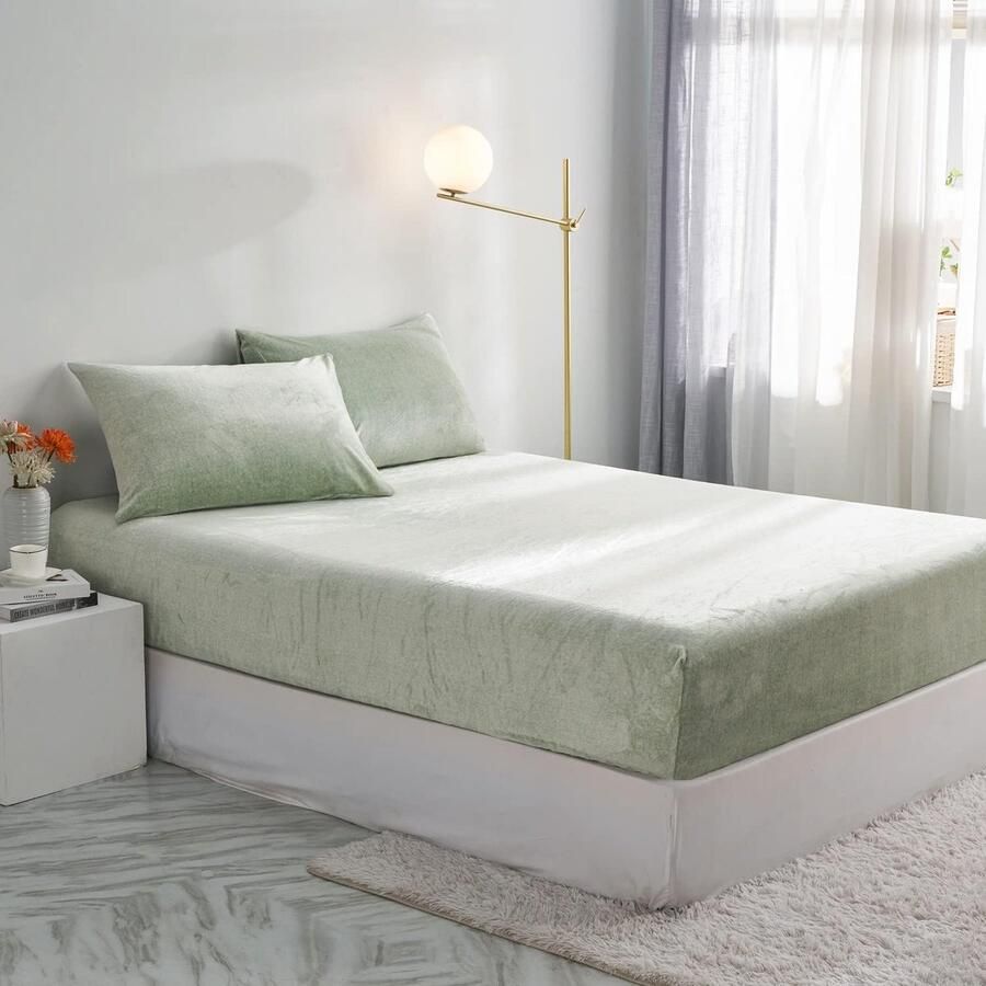 Merkloos Winterhoeslaken 180 x 200 cm groen pluizig warm fluweel teddy pluche geschikt voor matrassen van 30 cm