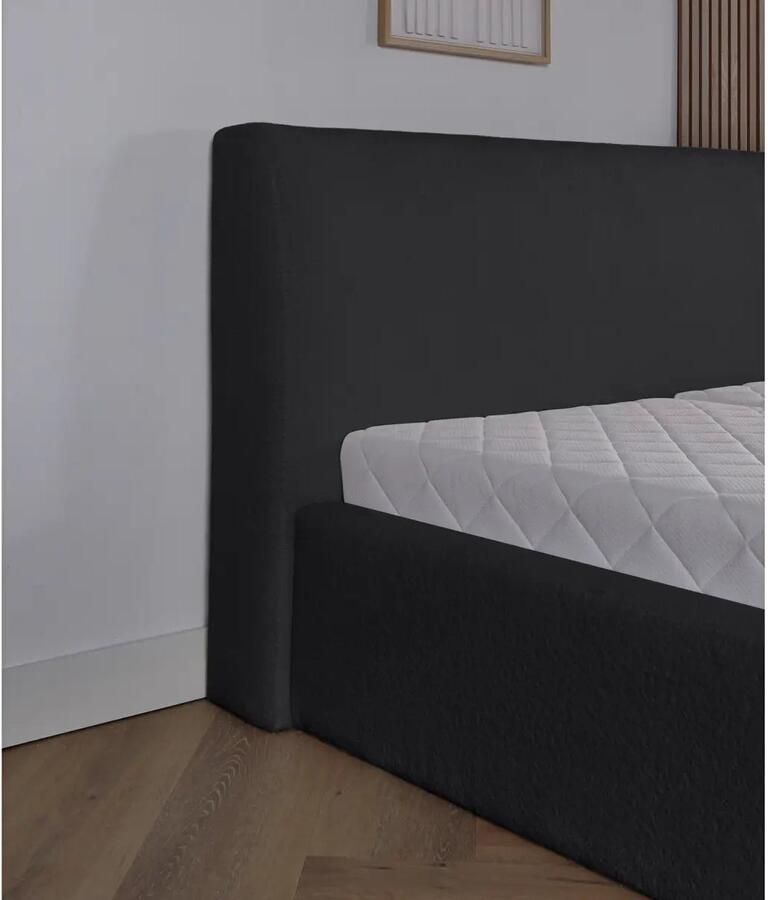 Meubelboer Bedframe Palma 180 x 200 cm Zwart met gratis topper en 2 gratis kussens!