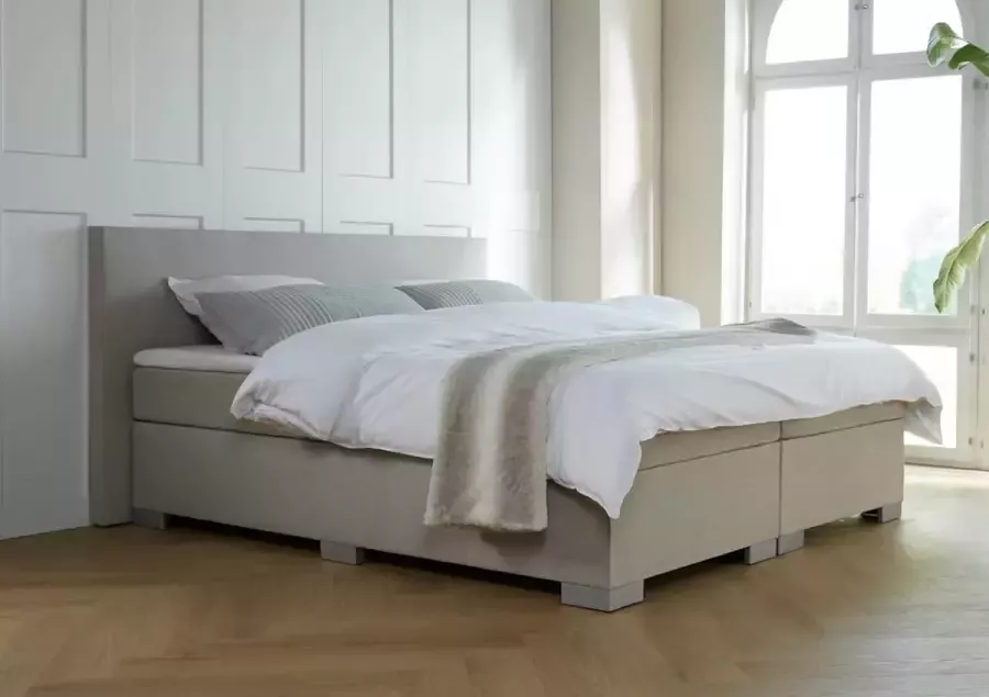 Meubelboer.nl Boxspring Milano 140x200 Beige met gratis topper!