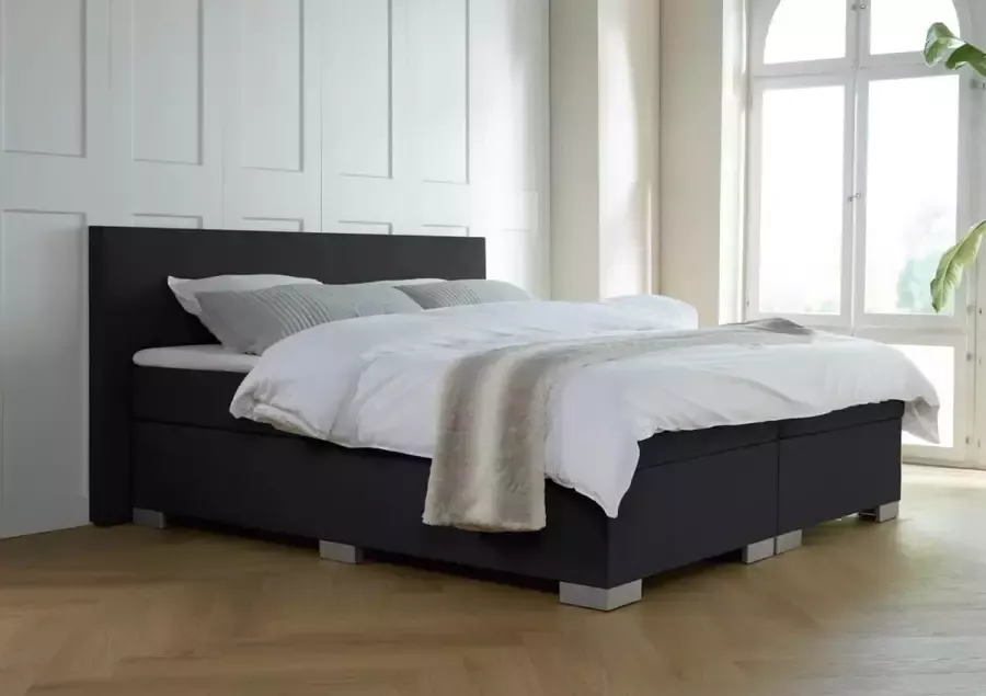 Meubelboer.nl Boxspring Milano 140x200 Zwart met gratis topper!