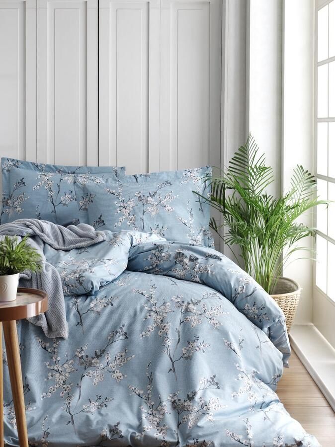 Mila Home Wild Blossom Blue Floral Design Blue Duvet Cover Set – Soft Multicolor 100% Cotton Ranforce Single Size Bed Linen Set Wild Blossom Blue Floral Design Blue Dekbedovertrekset Zacht veelkleurig 100% katoen Ranforce eenpersoonsbedlinnenset