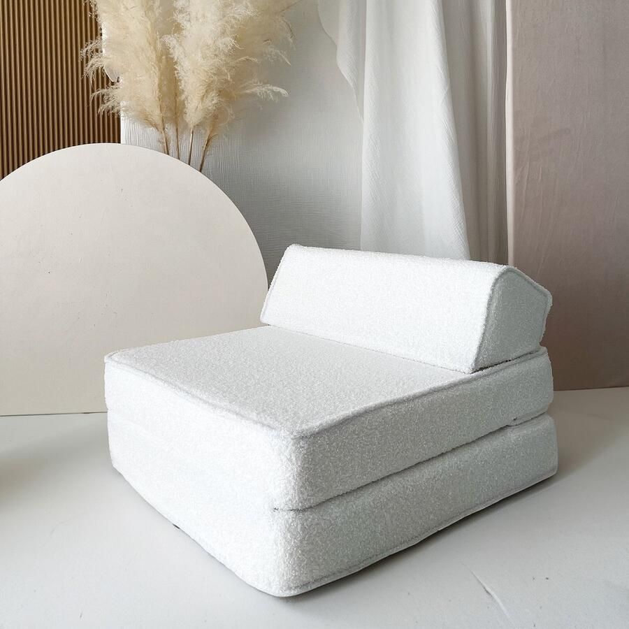 MOJE Bouclé Lounger Bouclé White