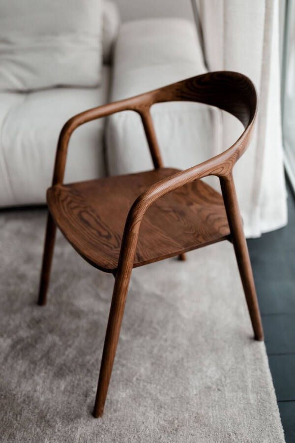 Mowelli 2 Stoelen 'NORA' Walnut