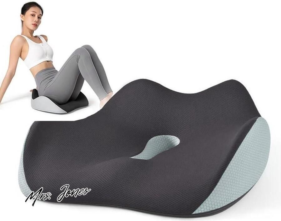 Mrs. Jones Ergonomisch Memory Zitkussen Orthopedisch Zitkussen voor Bureaustoel Auto en Rolstoel Bevordert Doorbloeding en Ontlast Stuitbeen Afmetingen 45 x 36