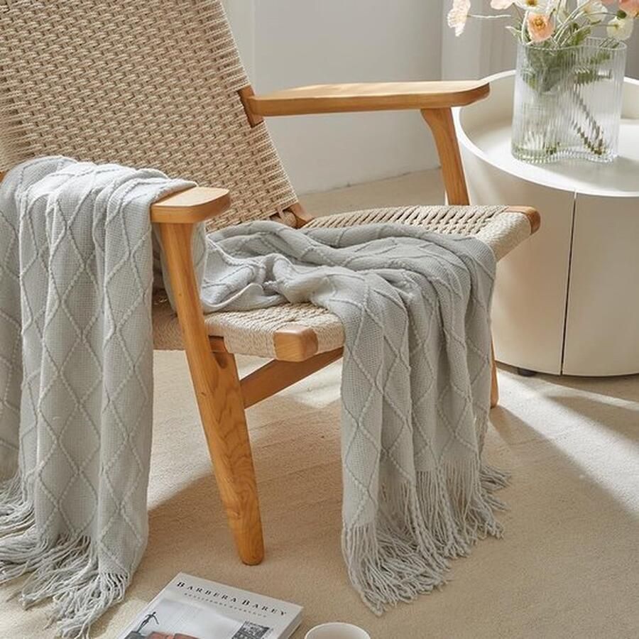 Mrs. Jones Gebreide deken met kwastjes 130 x 150 cm lichtgrijs zachte lichte boho geruit woondeken knuffeldeken gebreide deken sprei decoratieve deken voor bed bank stoel