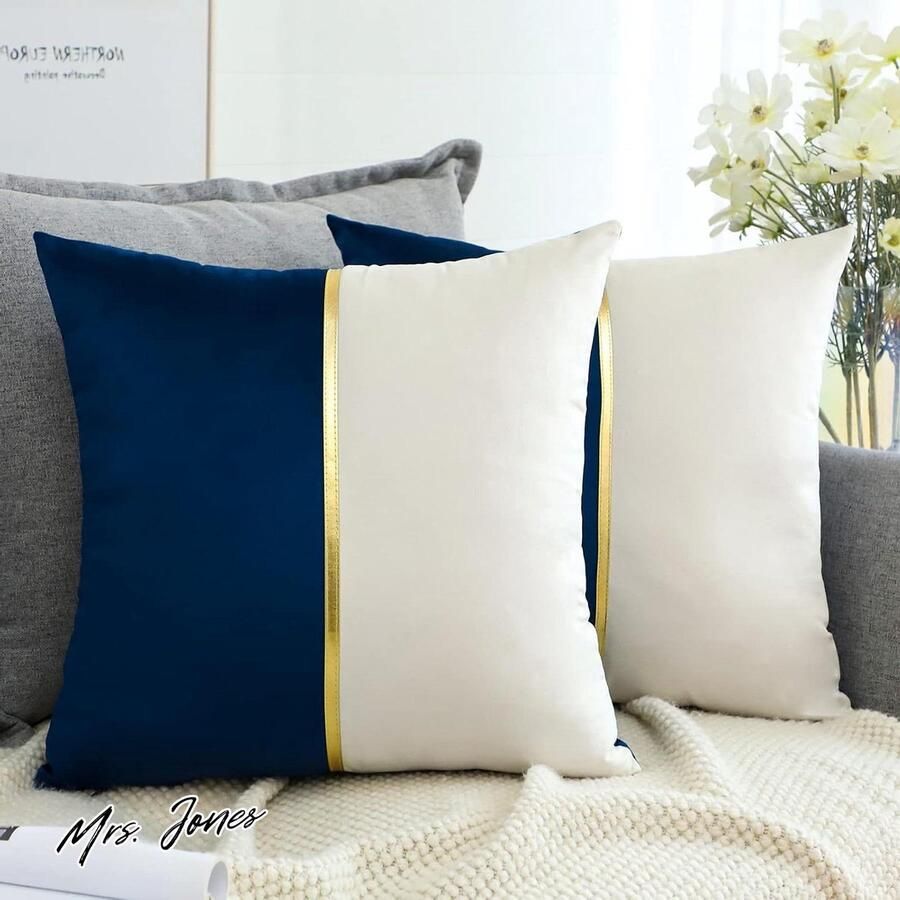 Mrs. Jones Set van 2 fluwelen kussenslopen voor bank auto slaapkamer luxe moderne minimalistische gouden lederen naden sierkussen kussenovertrek 45 x 45 cm (blauw en wit)