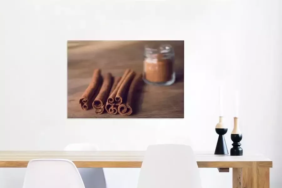 MuchoWow Canvas Schilderij Aromatische kaneelstokjes op een houten tafel 90x60 cm Wanddecoratie