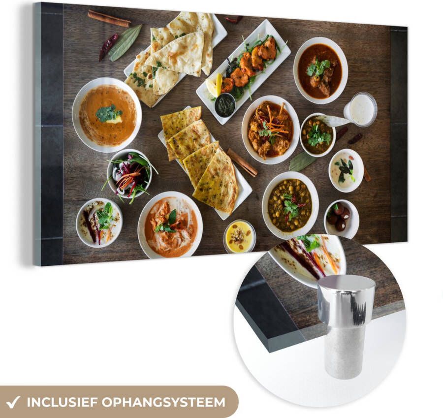 MuchoWow Glasschilderij 160x80 cm Schilderij glas Witte borden en schalen gevuld met Indiaas eten op een houten tafel Foto op acrylglas Schilderijen