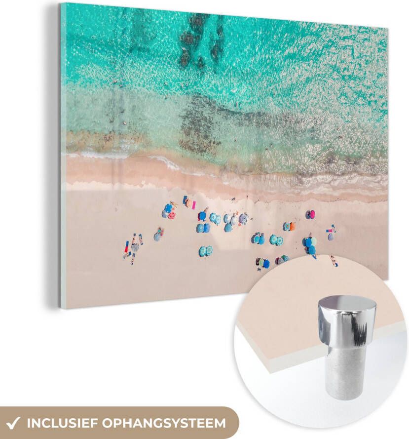 MuchoWow Glasschilderij 60x40 cm Schilderij acrylglas Zee Strand Zomer Parasols Blauw Foto op glas Schilderijen