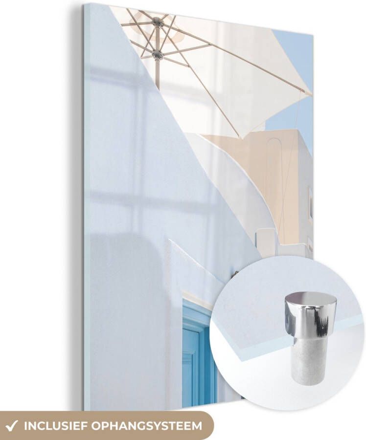 MuchoWow Glasschilderij 90x120 cm Schilderij acrylglas Architectuur Parasol Deur Wit Blauw Foto op glas Schilderijen
