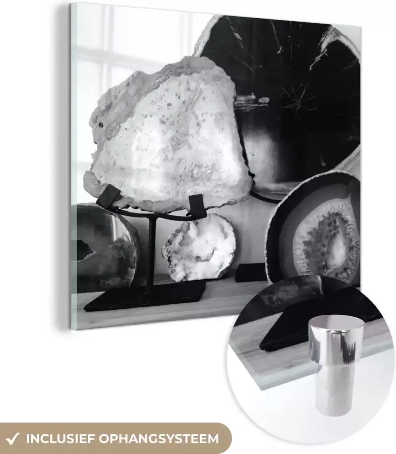 MuchoWow Glasschilderij 90x90 cm Schilderij acrylglas Agaat collectie op een bureau zwart wit Foto op glas Schilderijen - Foto 2