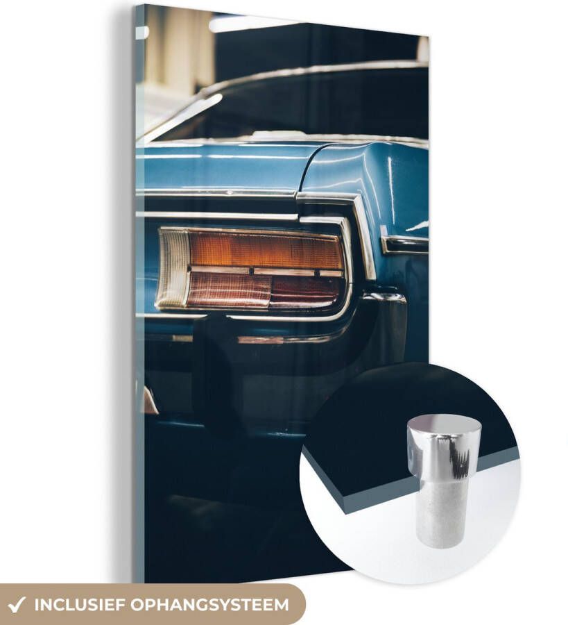 MuchoWow Glasschilderij 80x120 cm Schilderij glas Auto Lamp Blauw Foto op acrylglas Schilderijen