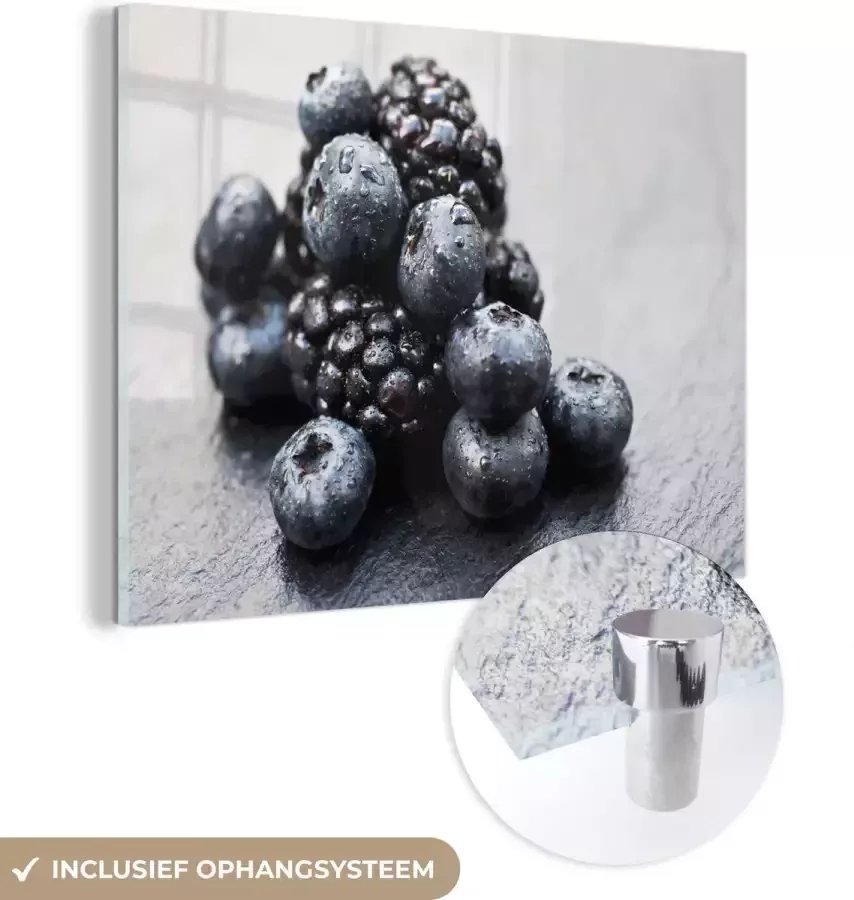 MuchoWow Glasschilderij 40x30 cm Schilderij acrylglas Bramen Fruit Tafel Foto op glas Schilderijen