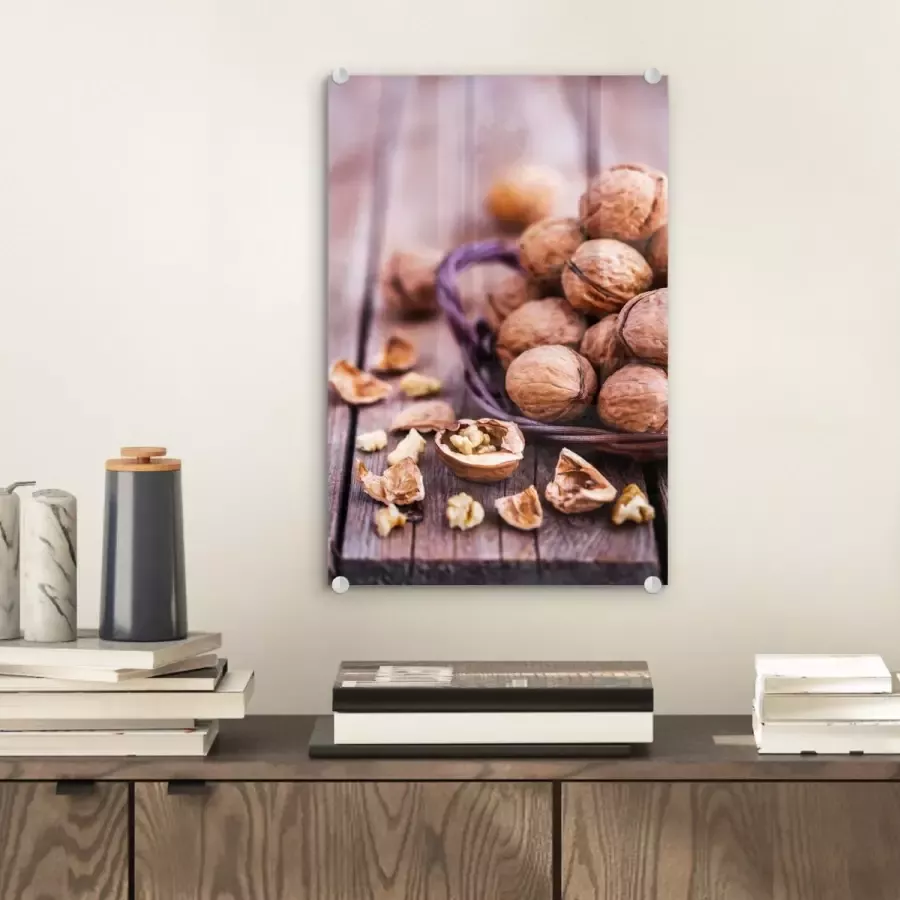 MuchoWow Glasschilderij 20x30 cm Schilderij glas De zoete walnoten in een mand op oude houten tafel Foto op acrylglas Schilderijen - Foto 2