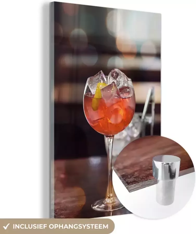 MuchoWow Glasschilderij 20x30 cm Schilderij acrylglas Gin tonic met rode vruchten op een houten tafel Foto op glas Schilderijen - Foto 2