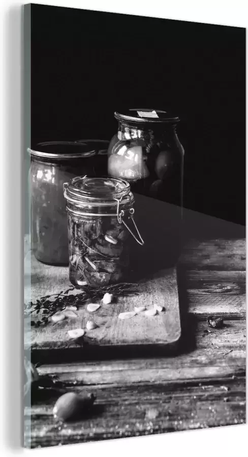 MuchoWow Glasschilderij Groenten in een weckpot op een houten tafel zwart wit 60x90 cm Acrylglas Schilderijen Foto op Glas
