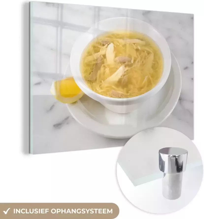 MuchoWow Glasschilderij 150x100 cm Schilderij acrylglas Kippensoep met citroen op witte marmeren tafel Foto op glas Schilderijen