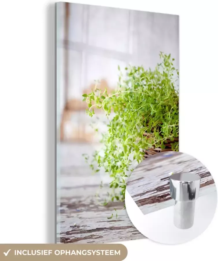 MuchoWow Glasschilderij 60x90 cm Schilderij glas Rieten mand met de lichtgroene tijm planten op een rustieke tafel Foto op acrylglas Schilderijen - Foto 2