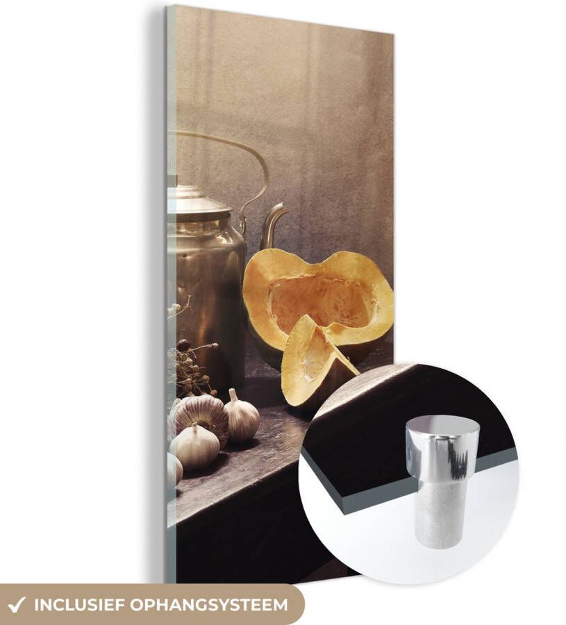 MuchoWow Glasschilderij 60x120 cm Schilderij acrylglas Stilleven Pompoen Knoflook Pan Tafel Foto op glas Muurdecoratie woonkamer Wanddecoratie slaapkamer Schilderijen